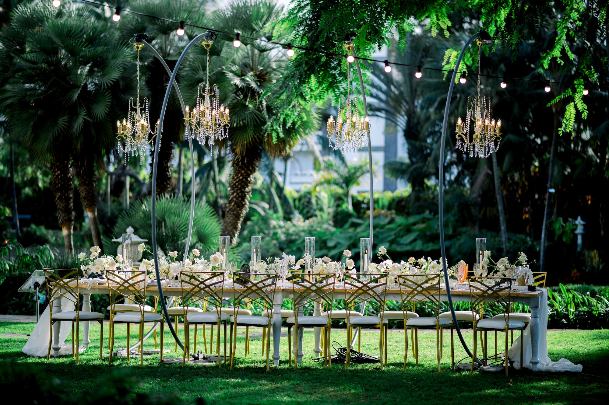 Luxury table setting for wedding in tropical hotel